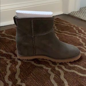 UGGS Classic Wedge FEMME MINI